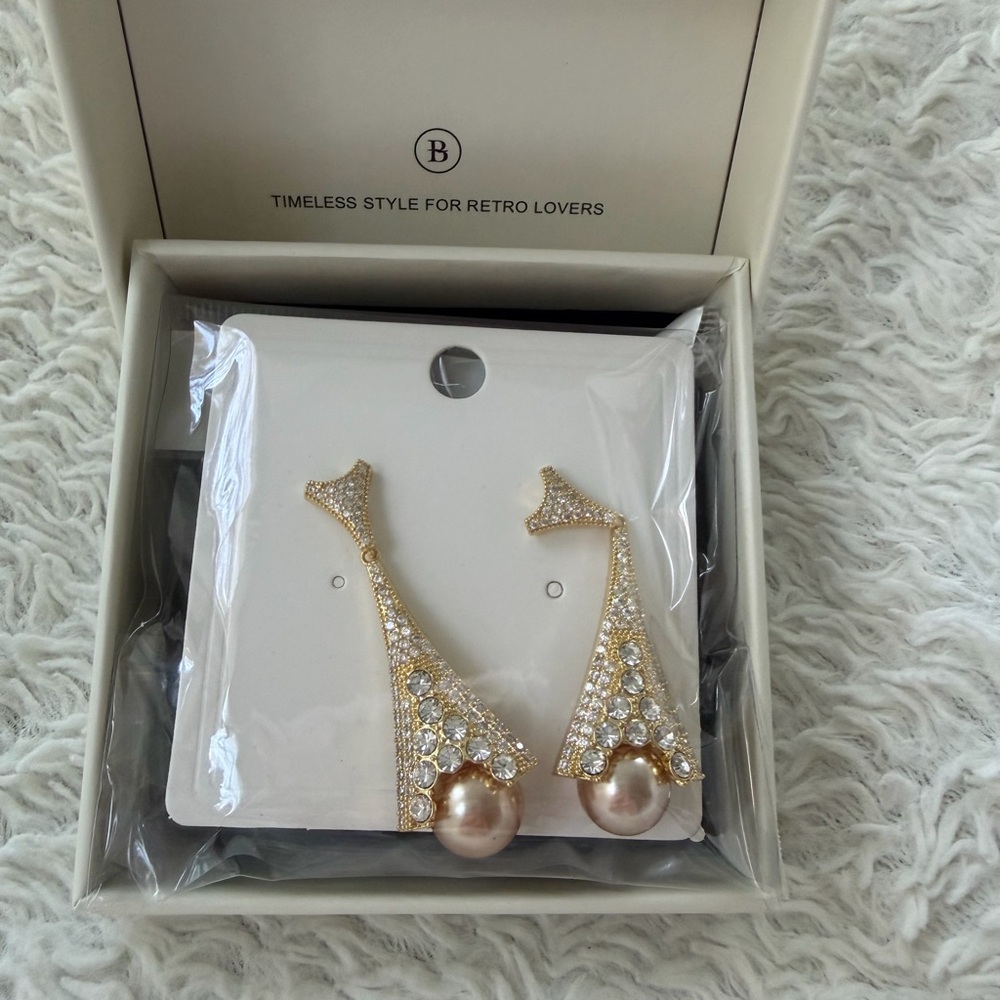 BABEYOND Vintage Crystal Pearl Dangle
Earrings